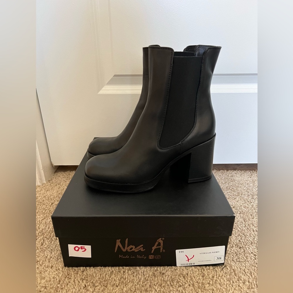 Noa A - Made in Italy - Black Ankle Boots